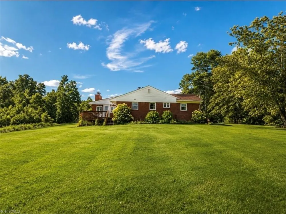 474 Surry Gadsberry Road Pilot Mountain, NC 27041