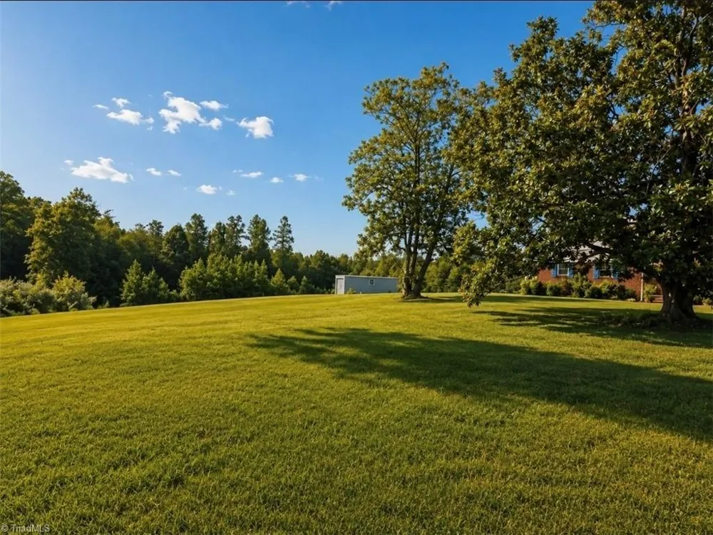 474 Surry Gadsberry Road Pilot Mountain, NC 27041