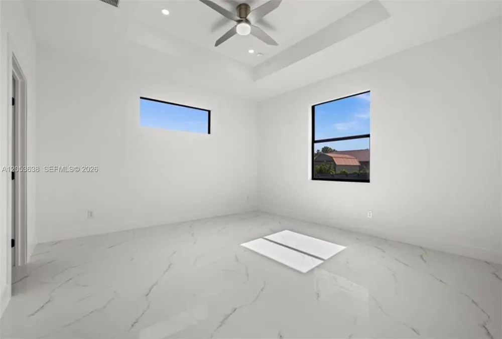409 NW 25th PL Cape Coral, FL 33993