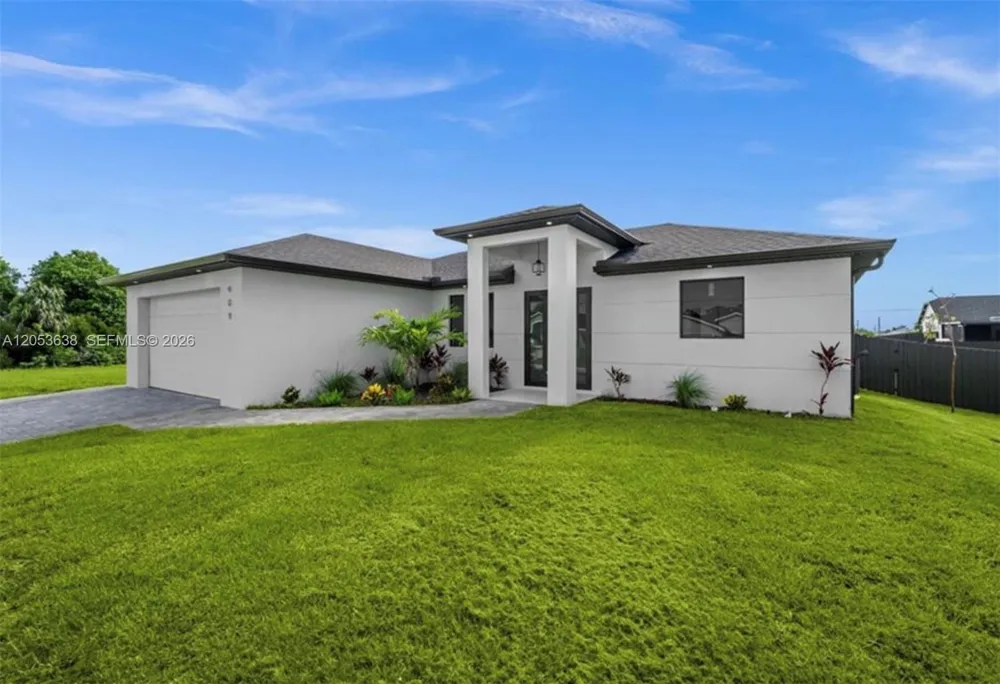 409 NW 25th PL Cape Coral, FL 33993