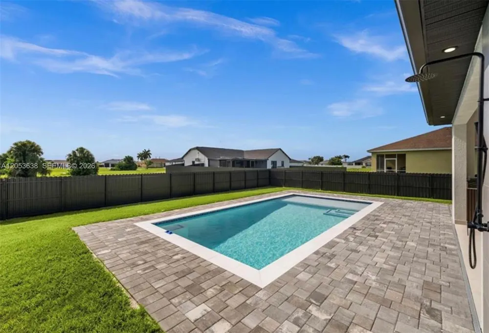 409 NW 25th PL Cape Coral, FL 33993