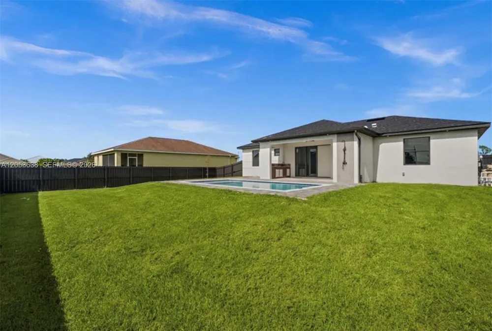 409 NW 25th PL Cape Coral, FL 33993