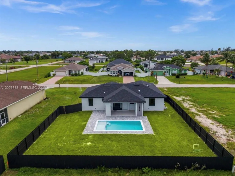409 NW 25th PL Cape Coral, FL 33993