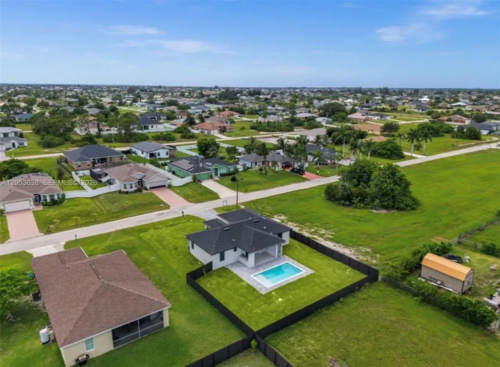 409 NW 25th PL Cape Coral, FL 33993