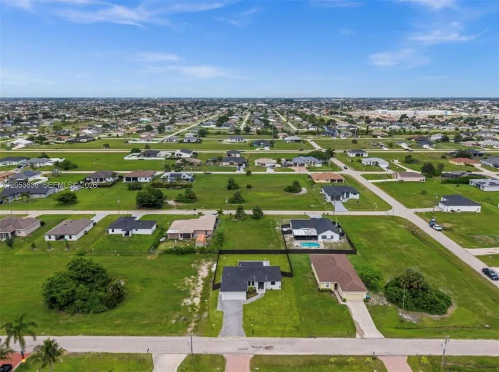 409 NW 25th PL Cape Coral, FL 33993