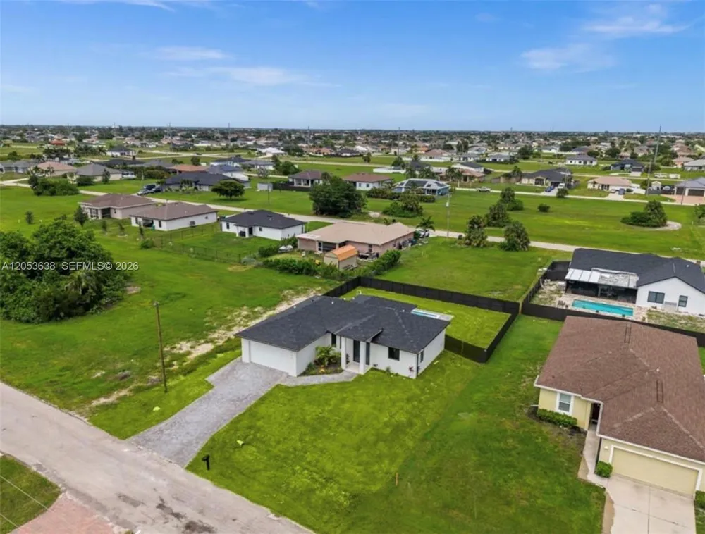 409 NW 25th PL Cape Coral, FL 33993