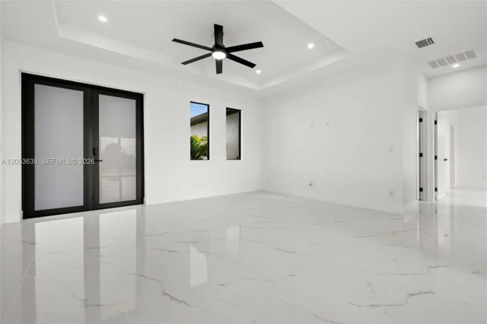 409 NW 25th PL Cape Coral, FL 33993