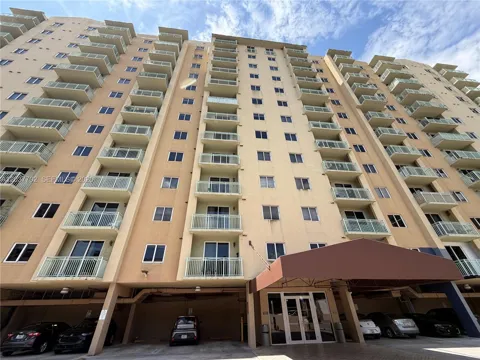 3500 Coral Way #907
