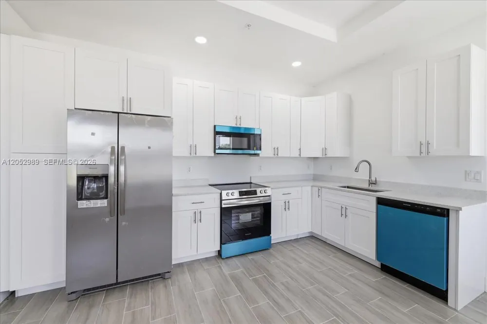 195 Rotonda Blvd W #B Port Charlotte, FL 33947