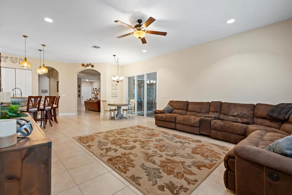 6019 SW Longspur Lane Palm City, FL 34990