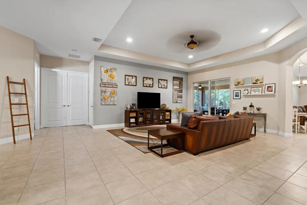 6019 SW Longspur Lane Palm City, FL 34990