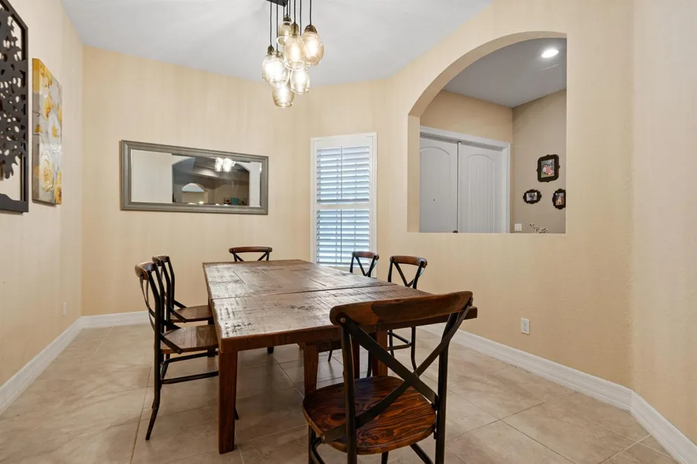 6019 SW Longspur Lane Palm City, FL 34990