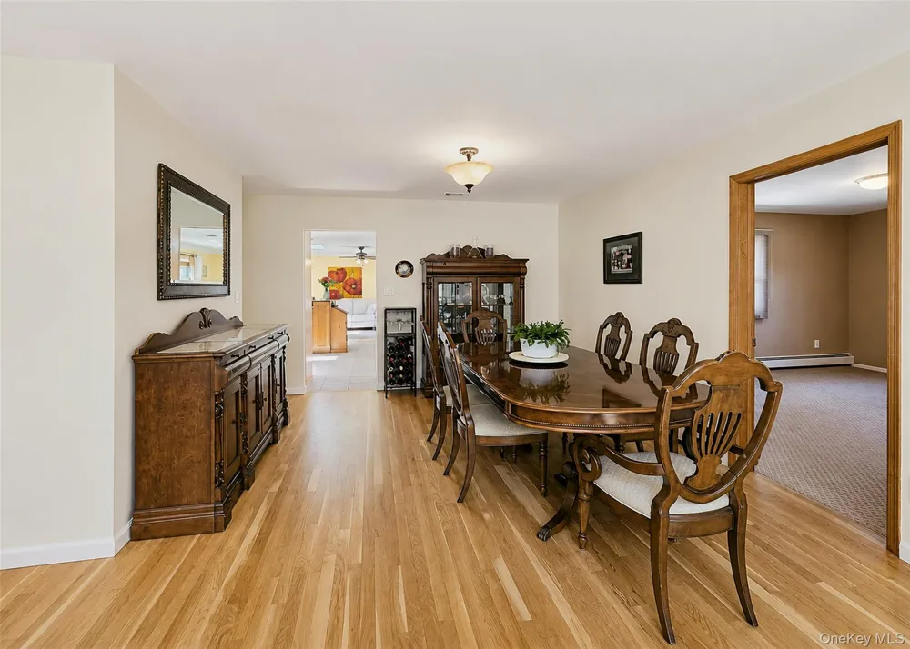 15 Seabrook Lane Stony Brook, NY 11790