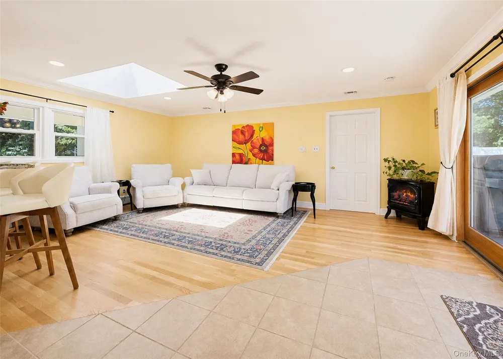 15 Seabrook Lane Stony Brook, NY 11790
