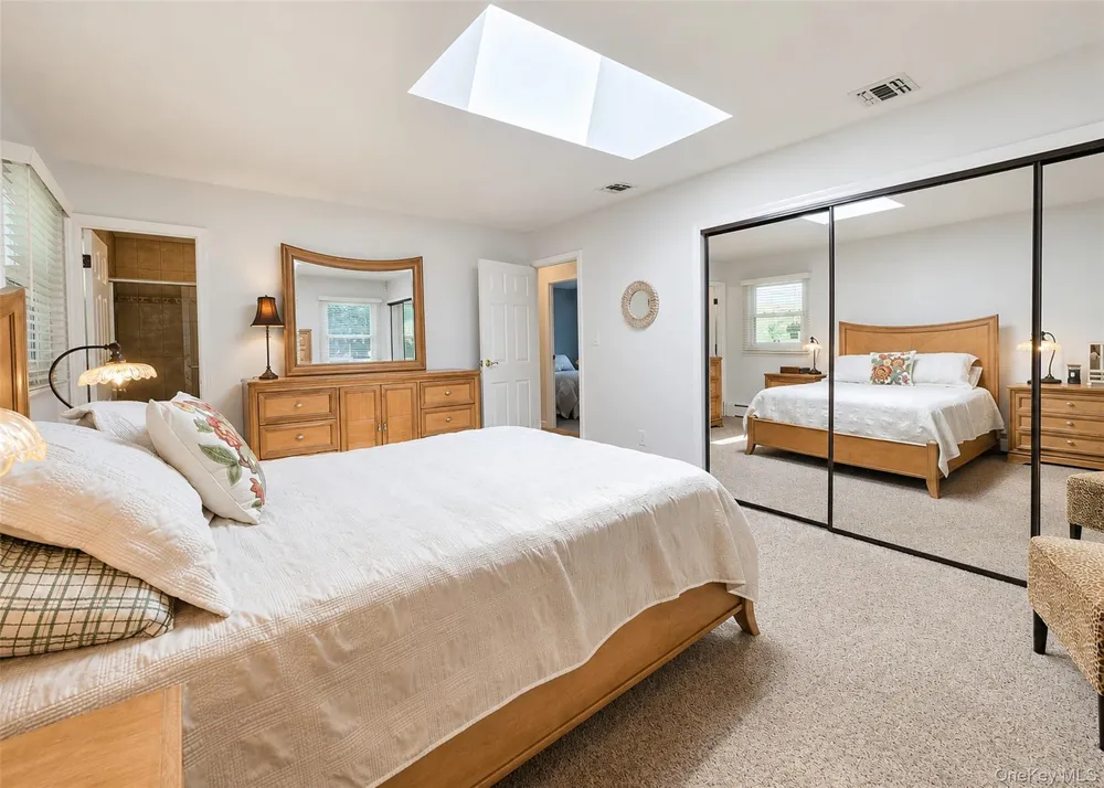 15 Seabrook Lane Stony Brook, NY 11790