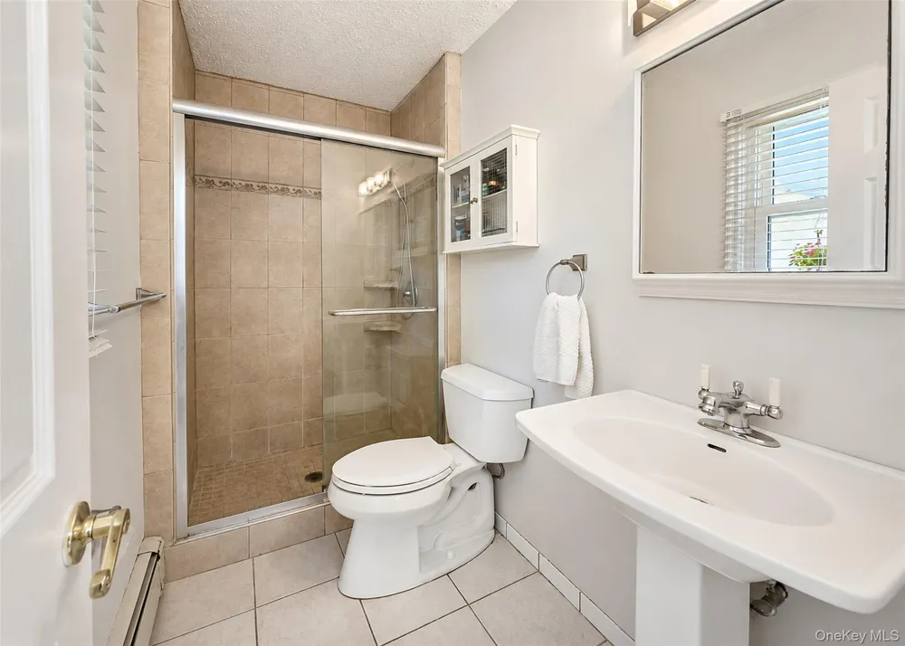 15 Seabrook Lane Stony Brook, NY 11790