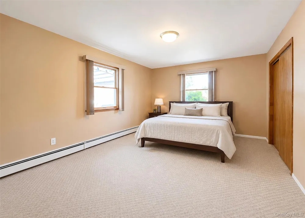 15 Seabrook Lane Stony Brook, NY 11790