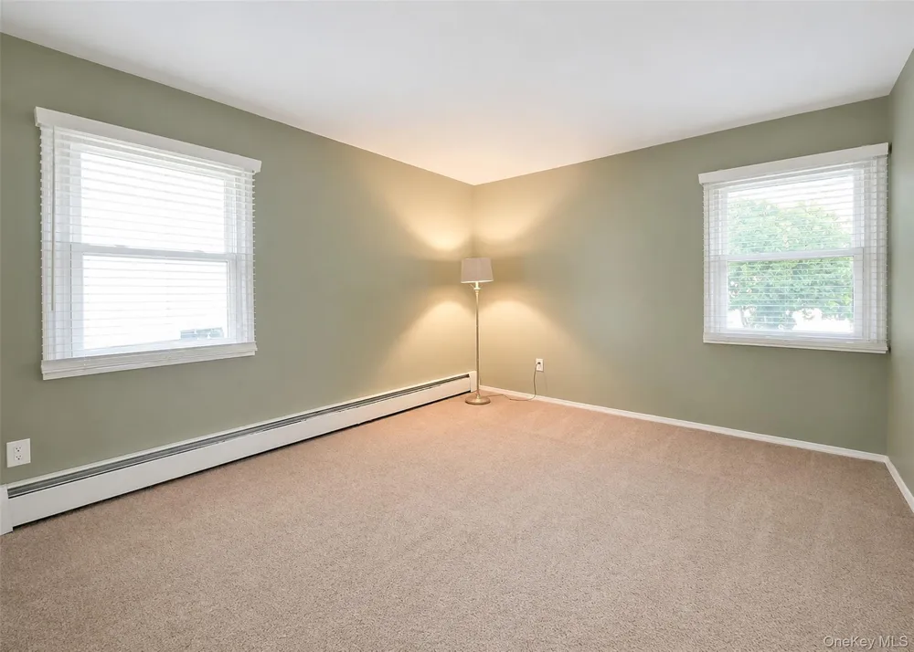 15 Seabrook Lane Stony Brook, NY 11790