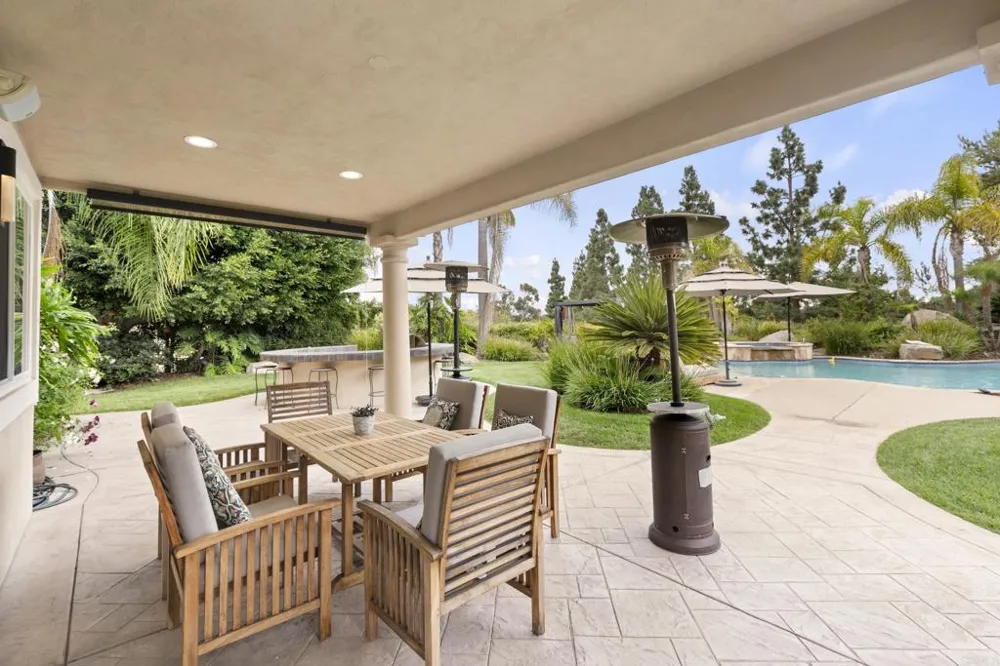 6805 FARMS VIEW San Diego, CA 92067
