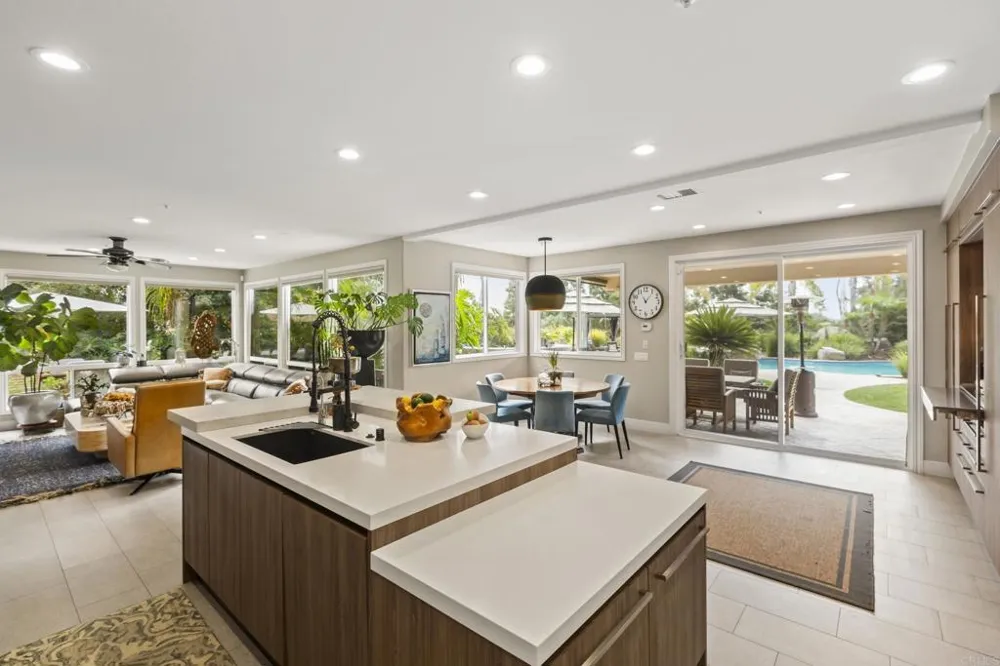 6805 FARMS VIEW San Diego, CA 92067