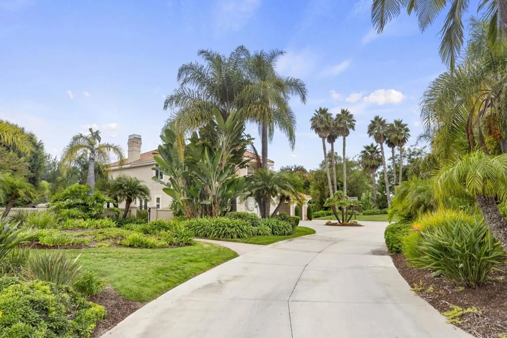 6805 FARMS VIEW San Diego, CA 92067