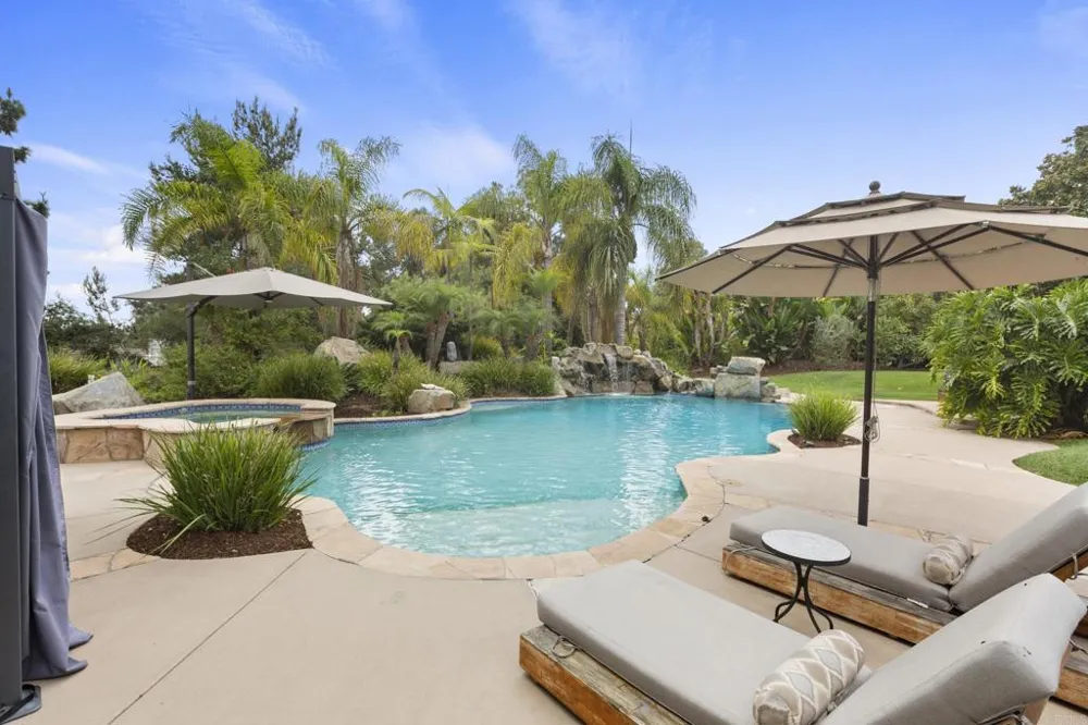 6805 FARMS VIEW San Diego, CA 92067