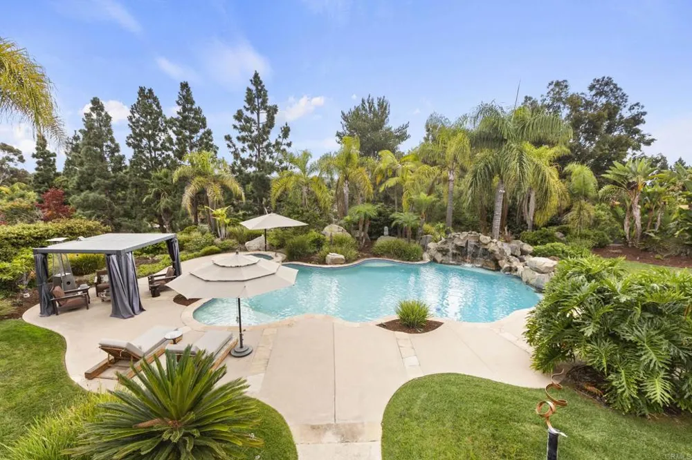 6805 FARMS VIEW San Diego, CA 92067