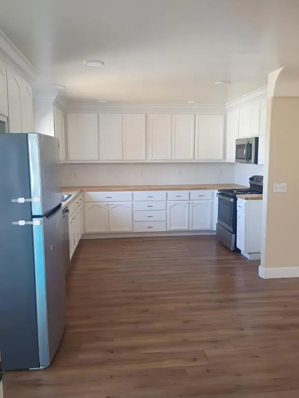 9775 New Avenue Gilroy, CA 95020