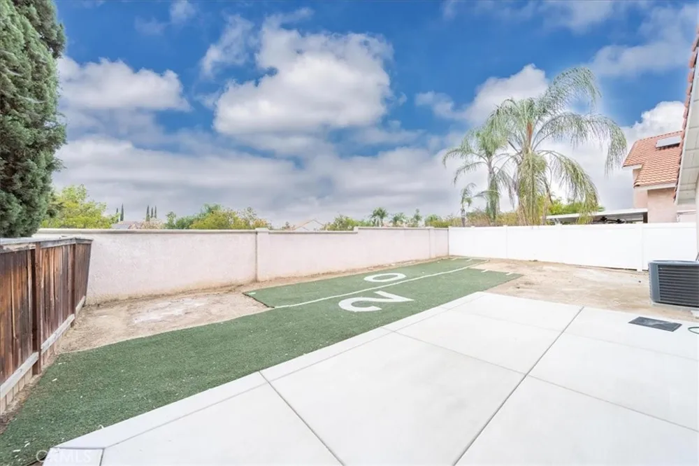 24687 New Haven Murrieta, CA 92562