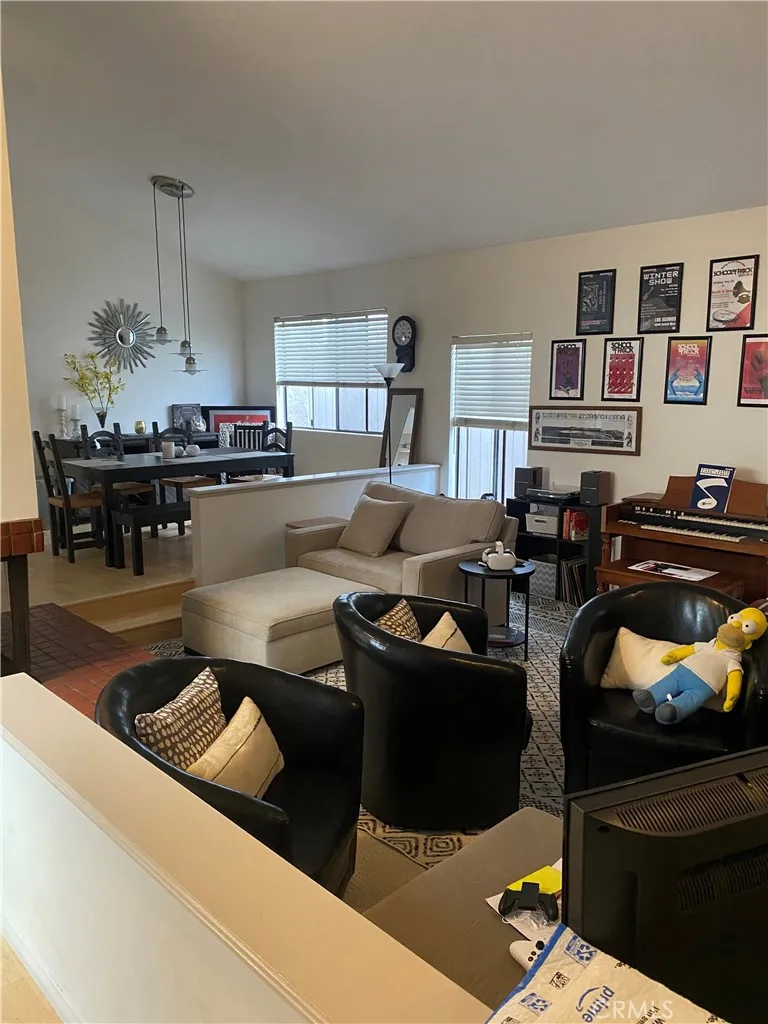 1204 Elm Ave Manhattan Beach, CA 90266