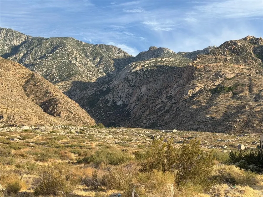 52132 Hattie Avenue Cabazon, CA 92230
