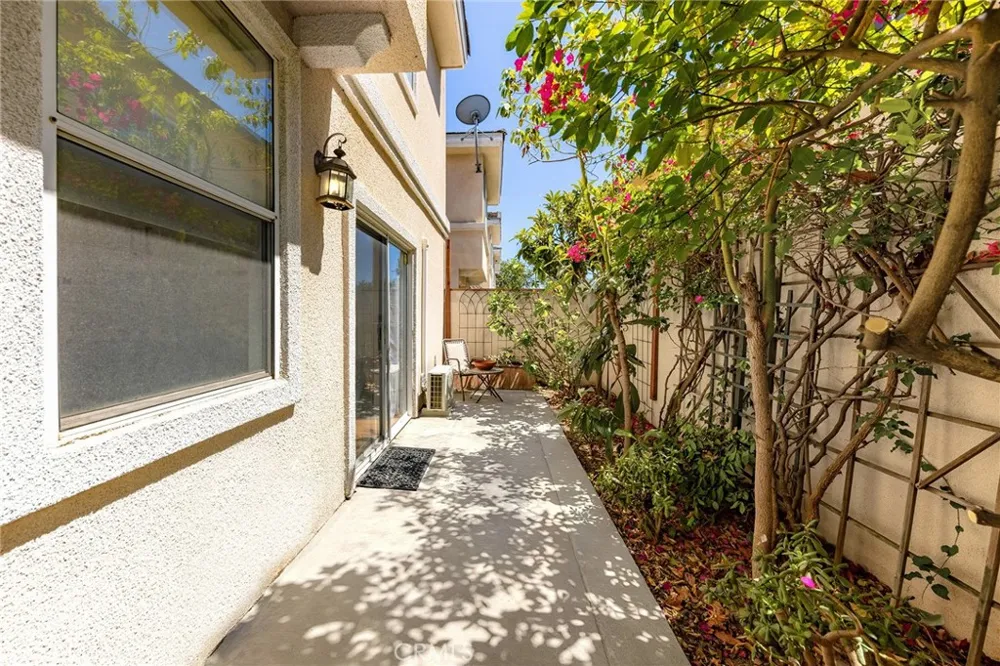 1116 W Huntington Dr #D Arcadia, CA 91007