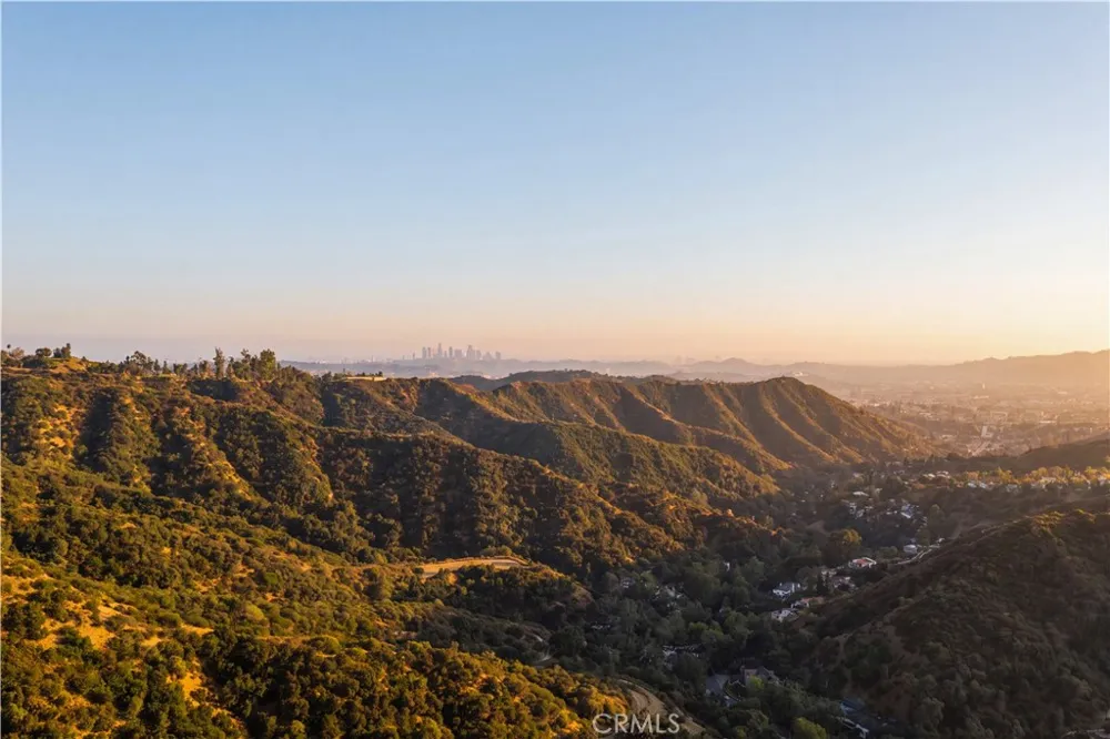 2971 Saint Gregory Road Glendale, CA 91206