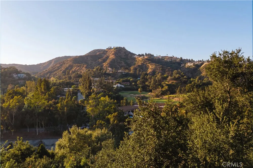 2971 Saint Gregory Road Glendale, CA 91206