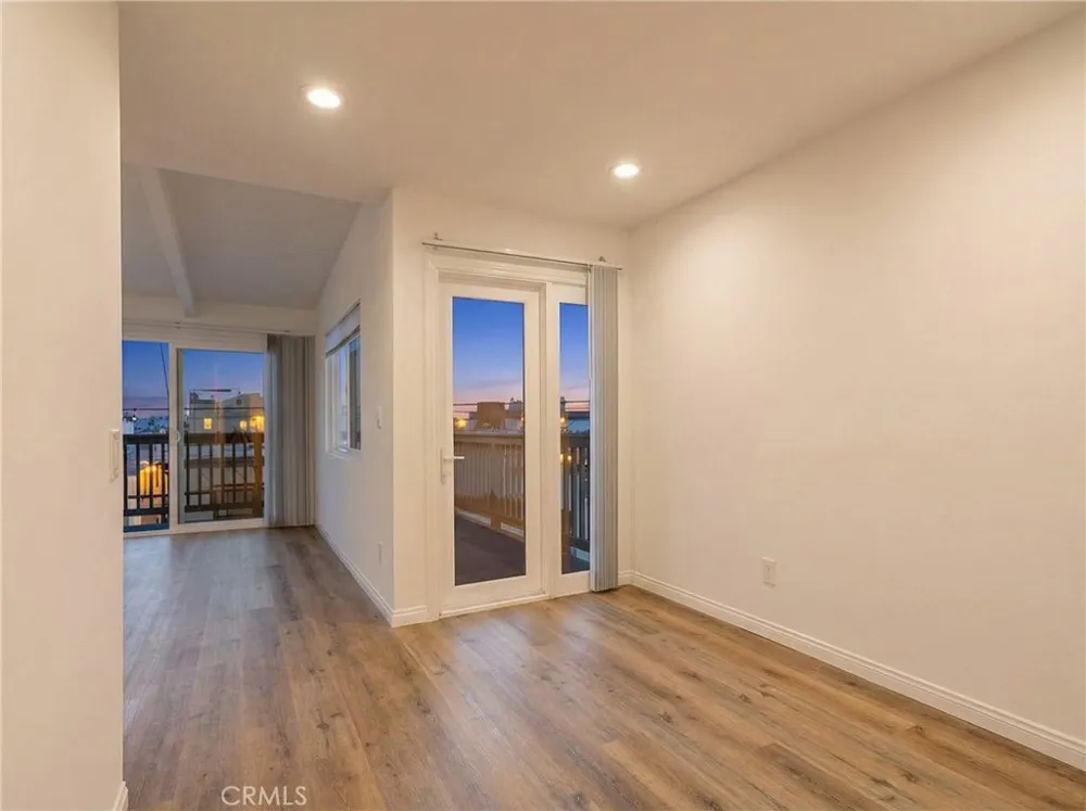 334 Palm Drive Hermosa Beach, CA 90254