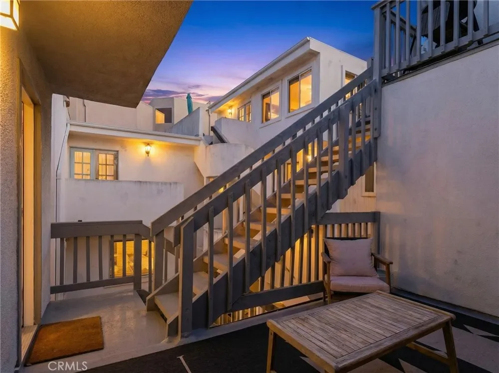 334 Palm Drive Hermosa Beach, CA 90254