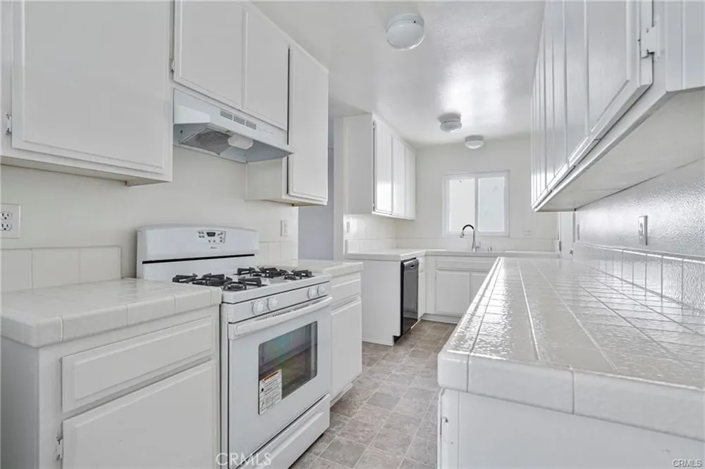 334 Palm Drive Hermosa Beach, CA 90254