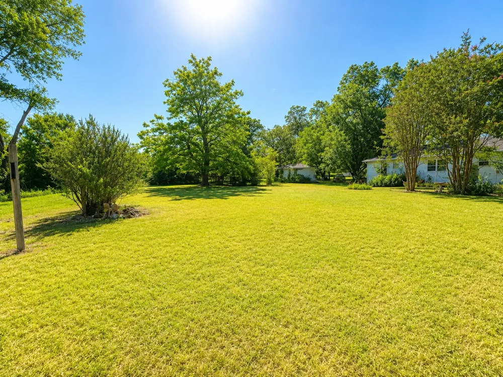 310 SW 7th Street Kerens, TX 75144