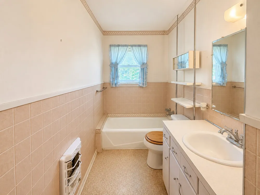 310 SW 7th Street Kerens, TX 75144
