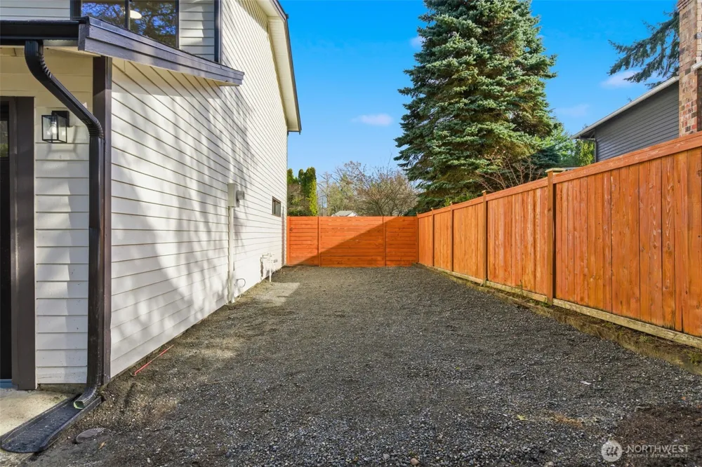 9110 122nd Place SE Newcastle, WA 98056