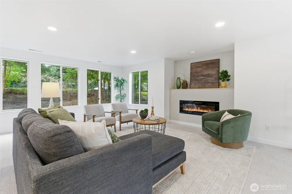 9110 122nd Place SE Newcastle, WA 98056