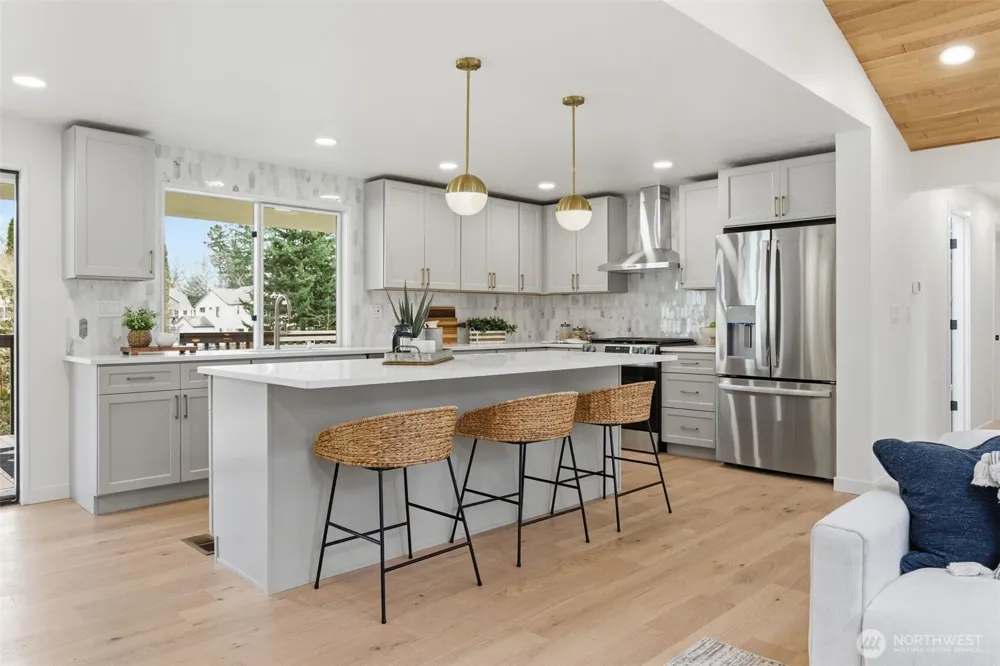 9110 122nd Place SE Newcastle, WA 98056