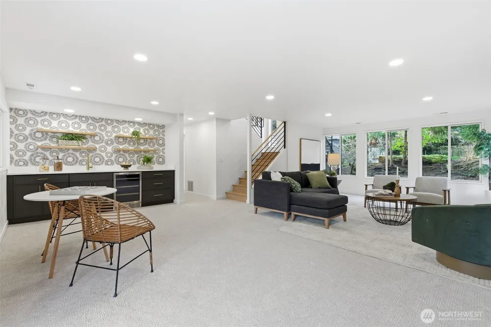 9110 122nd Place SE Newcastle, WA 98056