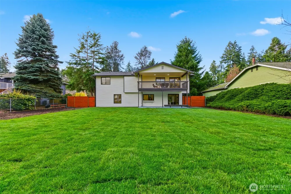 9110 122nd Place SE Newcastle, WA 98056