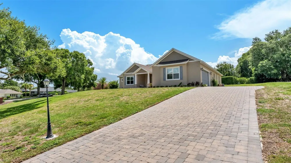 5701 CRESTVIEW DRIVE Lady Lake, FL 32159