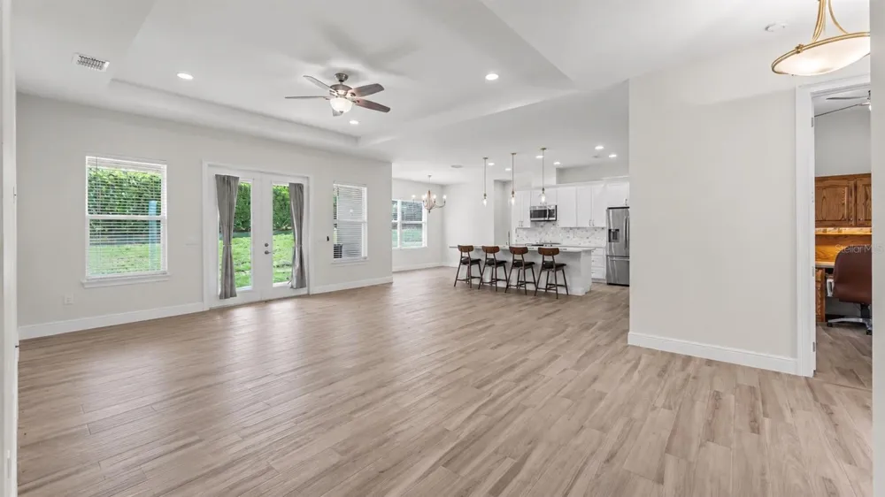 5701 CRESTVIEW DRIVE Lady Lake, FL 32159