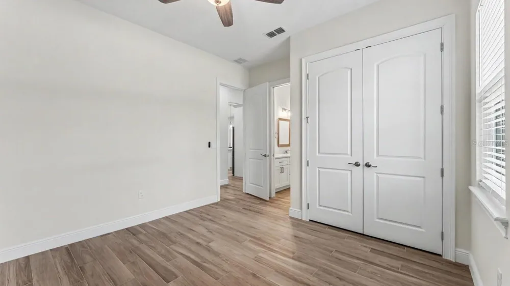 5701 CRESTVIEW DRIVE Lady Lake, FL 32159