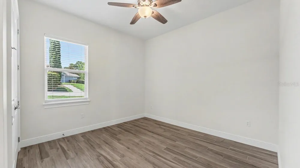 5701 CRESTVIEW DRIVE Lady Lake, FL 32159