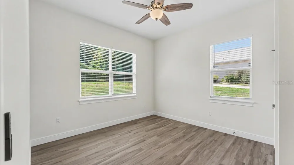 5701 CRESTVIEW DRIVE Lady Lake, FL 32159