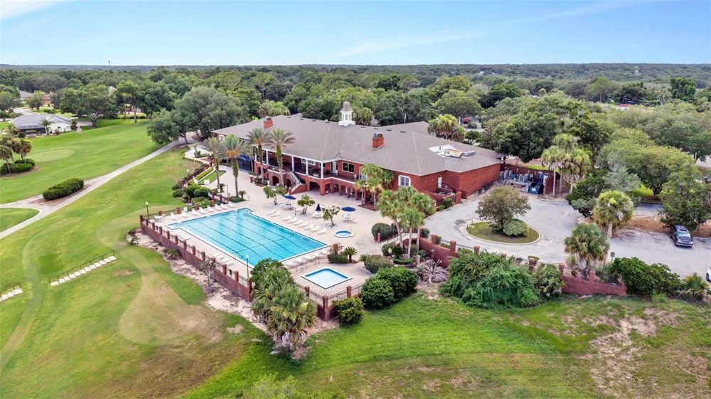 5701 CRESTVIEW DRIVE Lady Lake, FL 32159